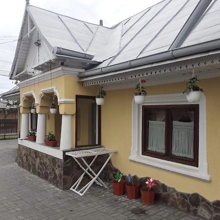 Casuta De Poveste Târgu Neamț Esterno foto