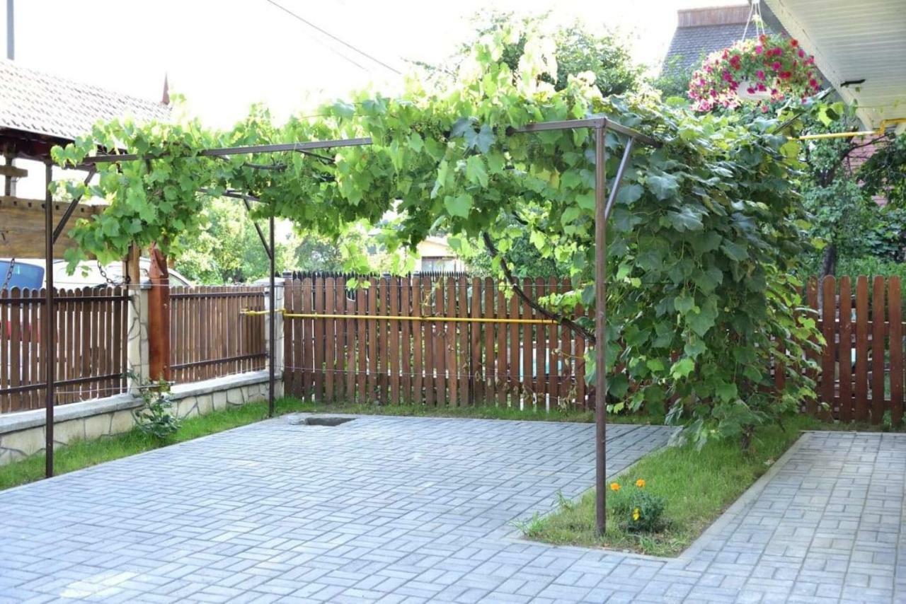 Casuta De Poveste Târgu Neamț Esterno foto